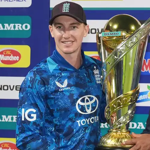Sri Lanka vs England 3rd ODI Highlight：Two Batting Pillars for England, Sri Lanka Left Short